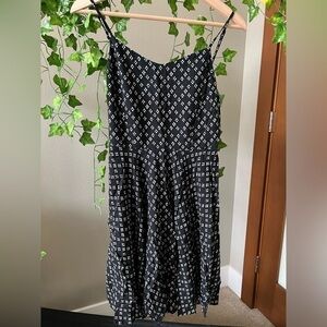 Black and white mini dress side zip old navy size medium